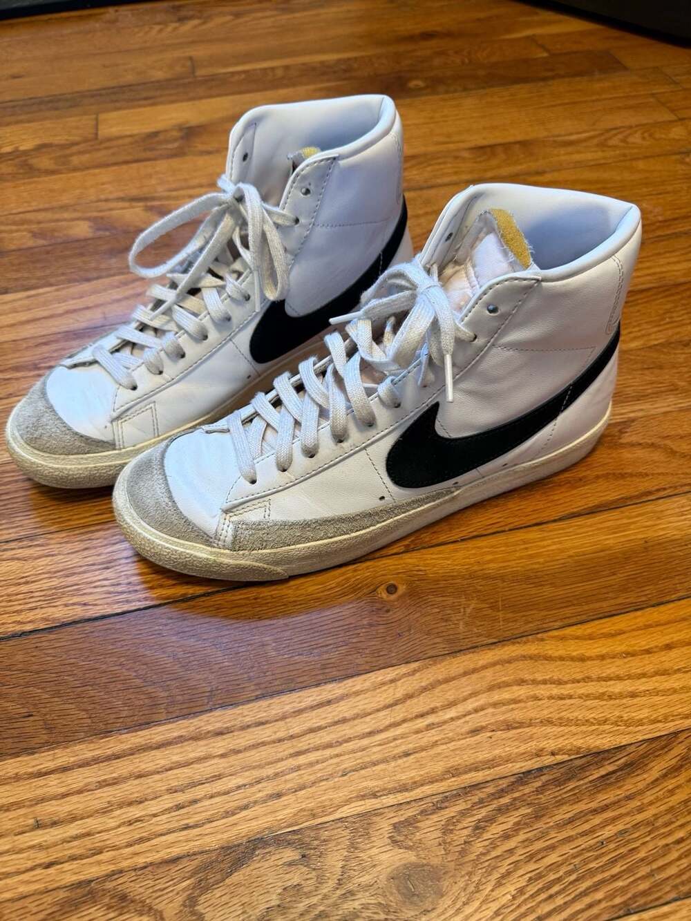 Nike Blazer Mid '77 Vintage White Black Sneakers Size 8